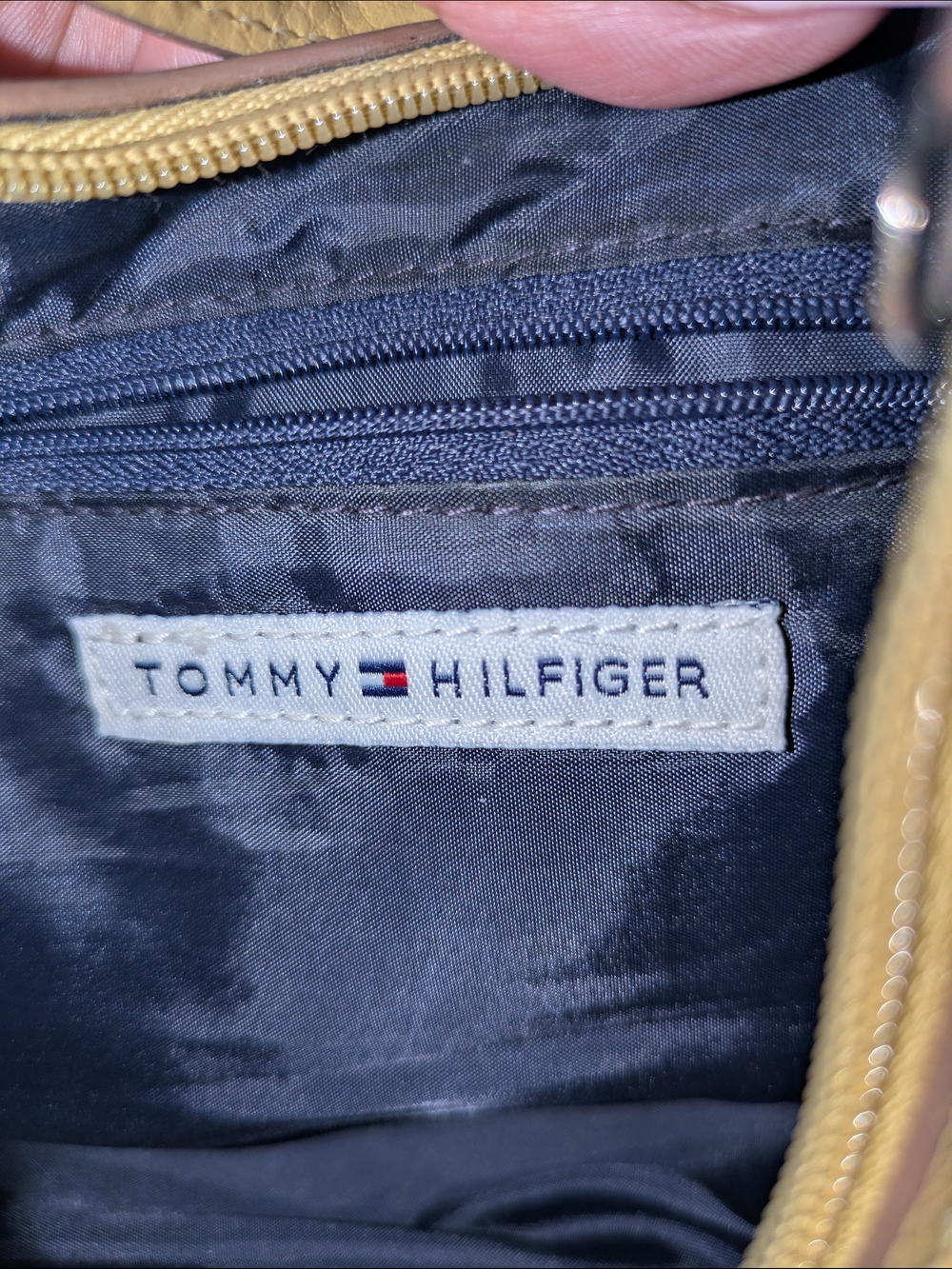 Tommy Hilfiger Mustard Yellow Pebbled Faux Leather Mini Shoulder Bag Y2K - Picture 5 of 12